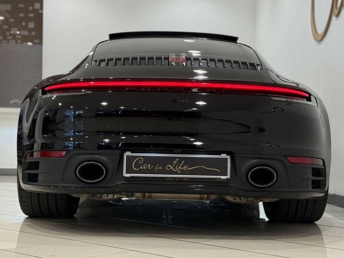 Porsche 911 Coupé Carrera 4S (12)