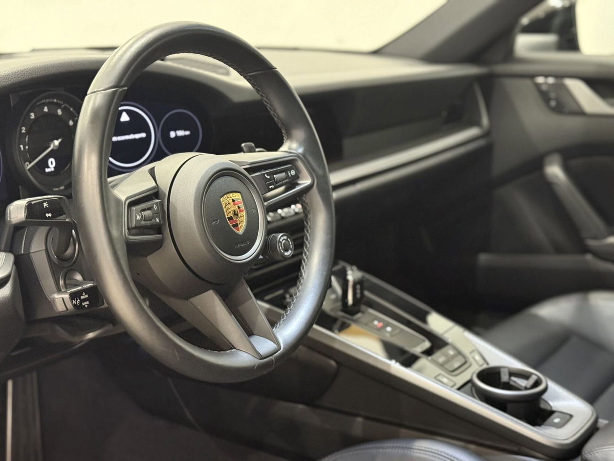 Porsche 911 Coupé Carrera 4S (14)