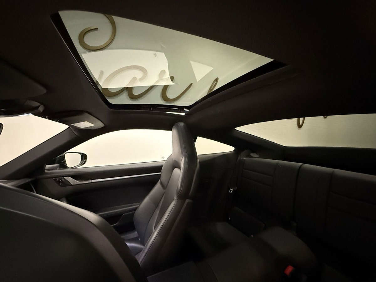 Porsche 911 Coupé Carrera 4S (16)
