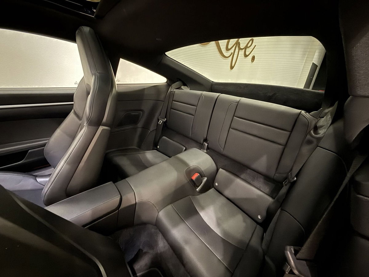 Porsche 911 Coupé Carrera 4S (20)