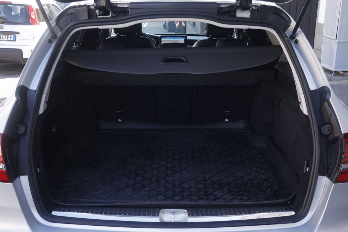Mercedes-Benz Classe C Station Wagon 220 d 4Matic Auto Premium (19)