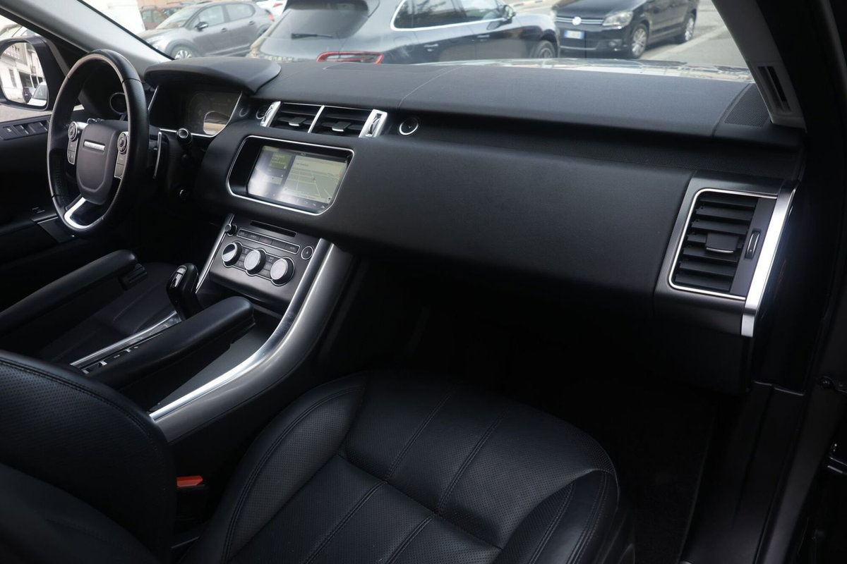 Land Rover Range Rover Sport 3.0 TDV6 HSE Dynamic (11)