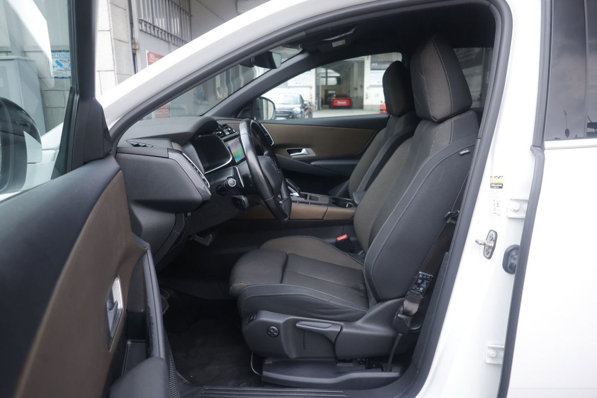 Ds DS 7 DS 7 Crossback BlueHDi 180 aut. Business (18)