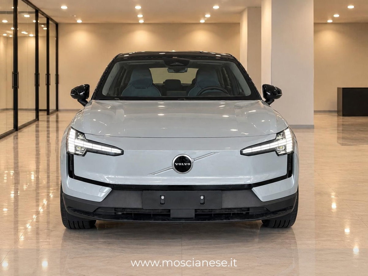 Volvo EX30 P5 Long Range electric Plus rwd (2)