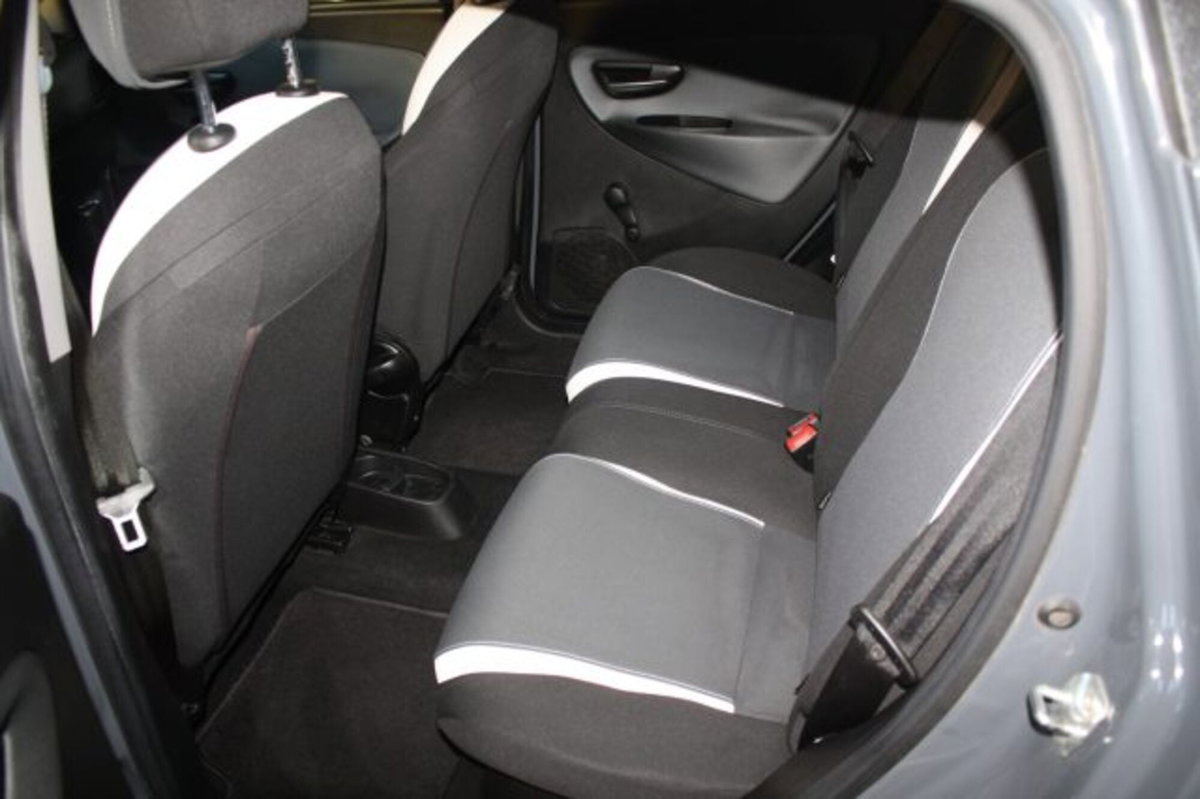 Lancia Ypsilon 1.3 MJT 16V 95 CV 5 porte S&S Elefantino (8)