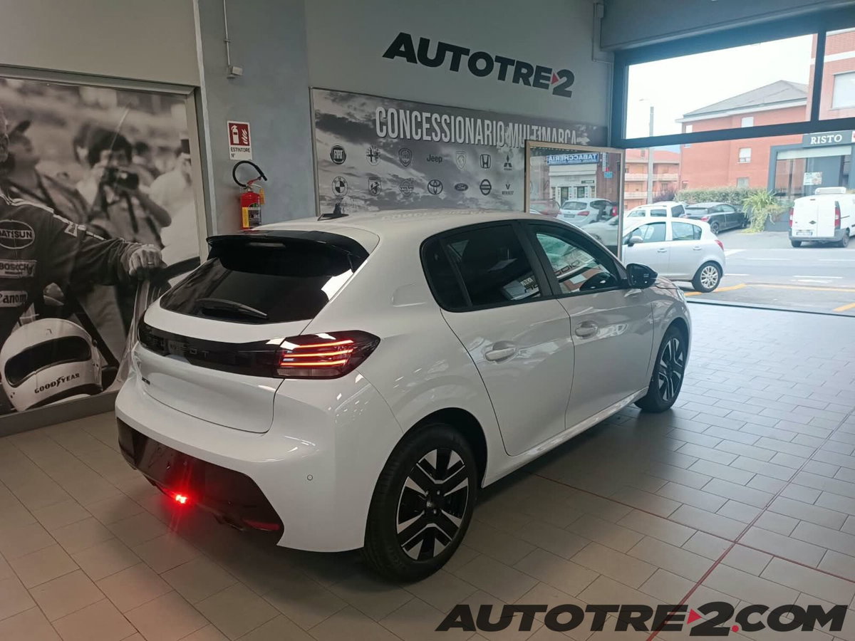 Peugeot 208 1.2 turbo Edition 100cv (14)