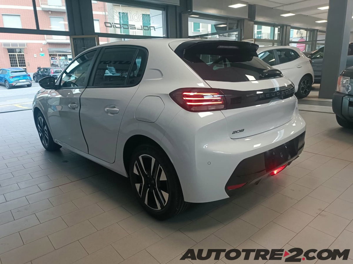 Peugeot 208 1.2 turbo Edition 100cv (20)