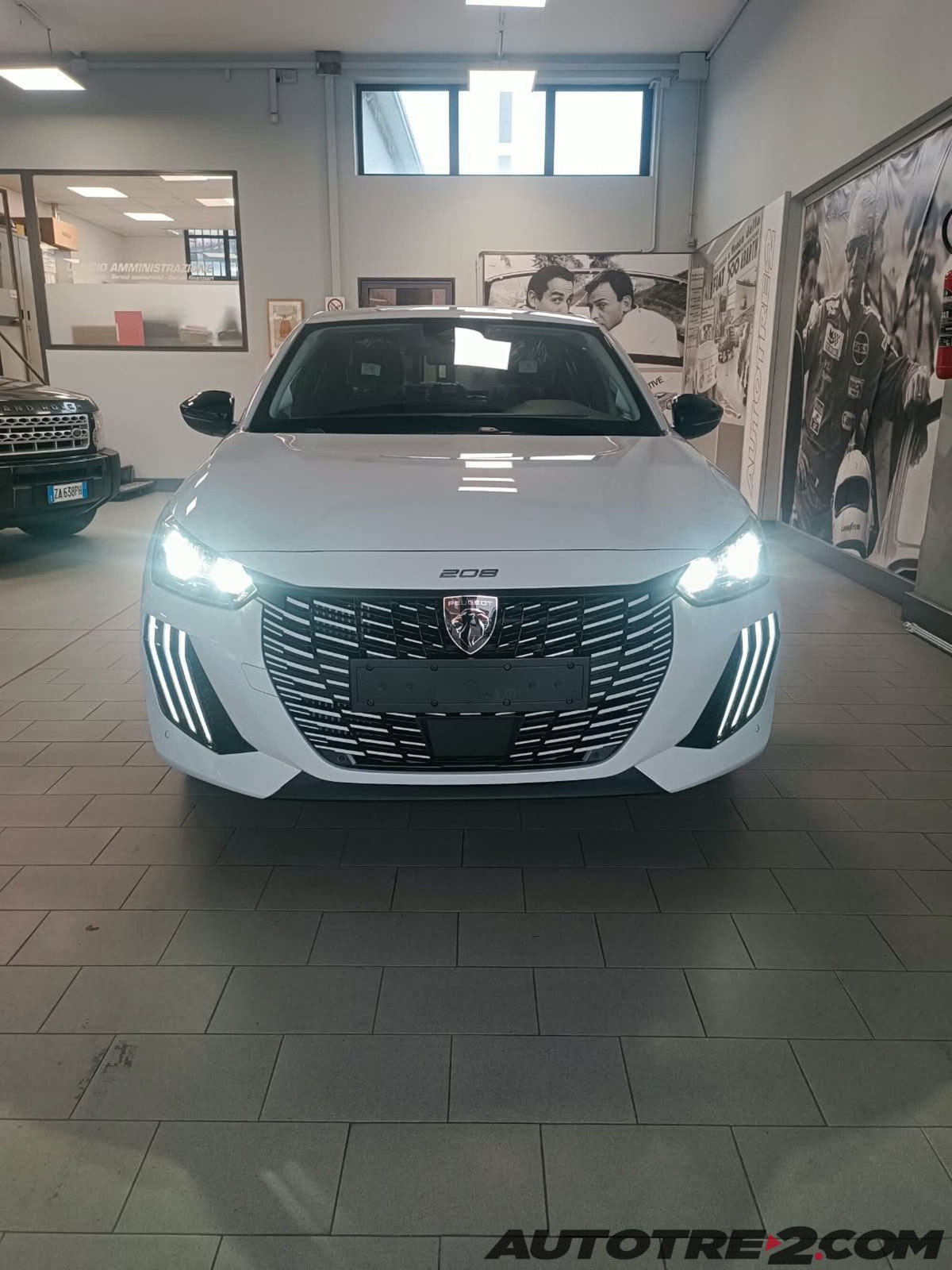 Peugeot 208 1.2 turbo Edition 100cv (5)