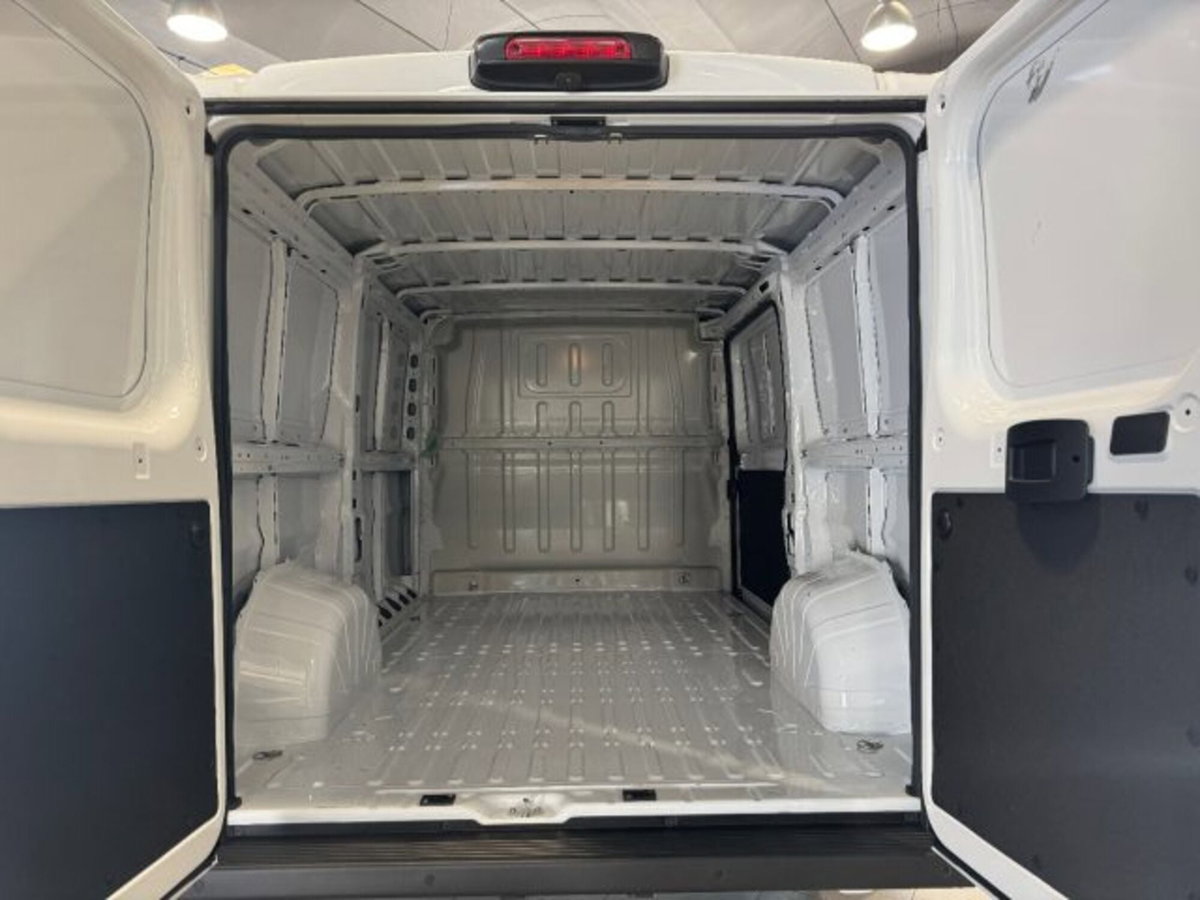 Toyota Proace Max Furgone Max 35 2.2d 140cv L2H1 Business (14)