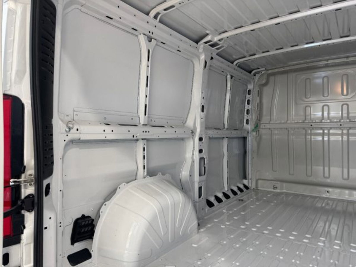 Toyota Proace Max Furgone Max 35 2.2d 140cv L2H1 Business (16)