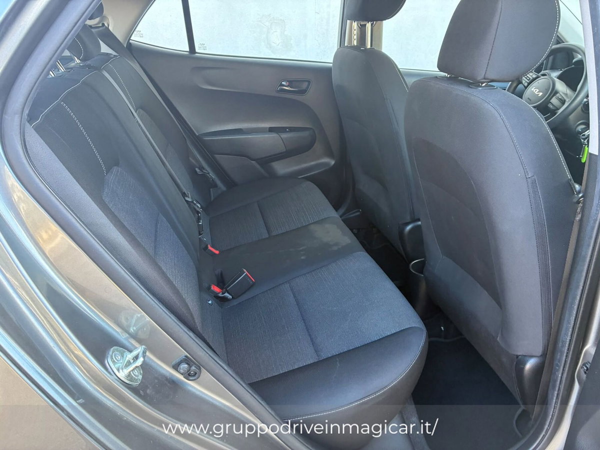 Kia Picanto 1.0 12V 5 porte AMT Urban (12)