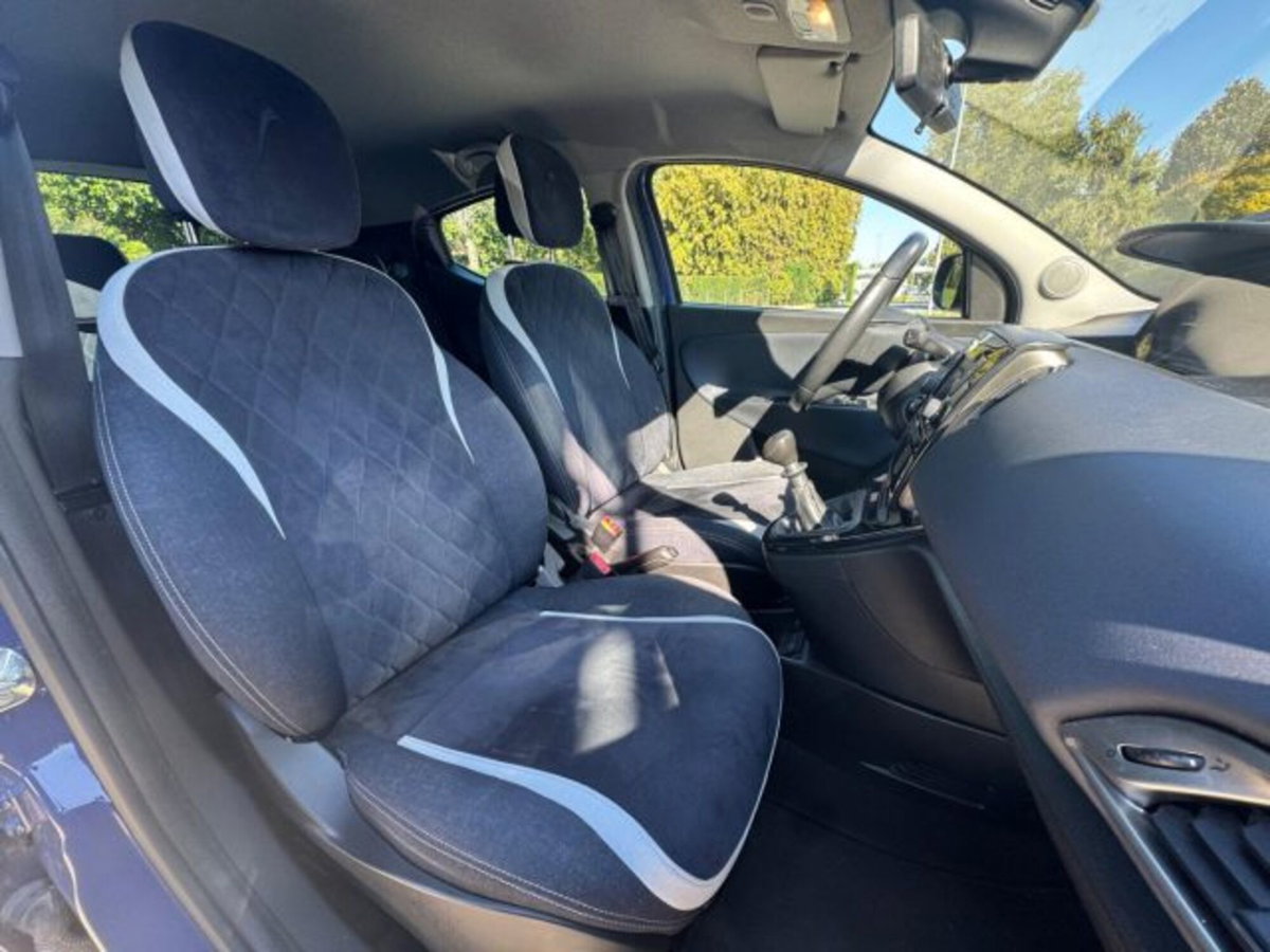 Lancia Ypsilon 0.9 TwinAir 85 CV 5 porte Metano Ecochic Platinum (14)