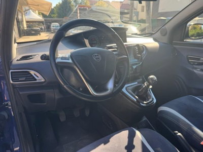 Lancia Ypsilon 0.9 TwinAir 85 CV 5 porte Metano Ecochic Platinum (7)