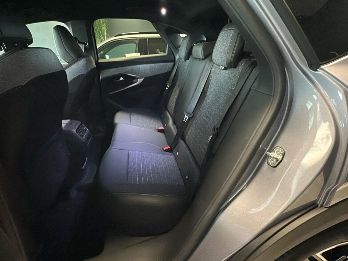 Peugeot 3008 1.2 hybrid Allure 145cv e-dcs6 (12)
