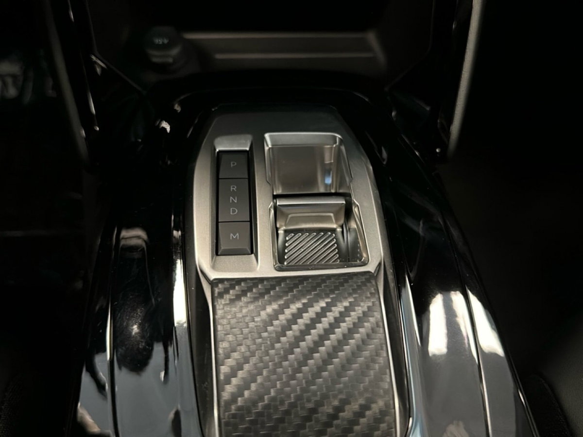 Peugeot 2008 1.2 hybrid Allure 110cv e-dcs6 (13)