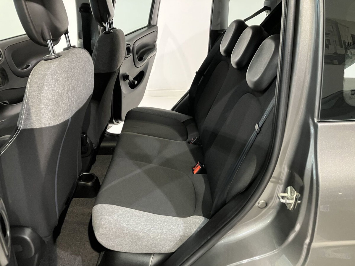 Fiat Panda 1.0 FireFly S&S Hybrid City Cross (10)
