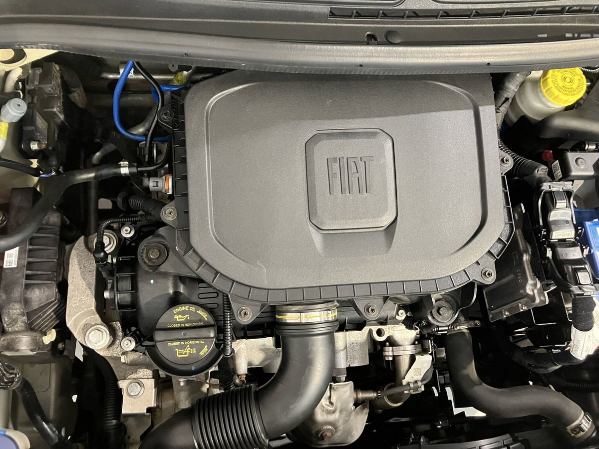 Fiat Panda 1.0 FireFly S&S Hybrid City Cross (14)