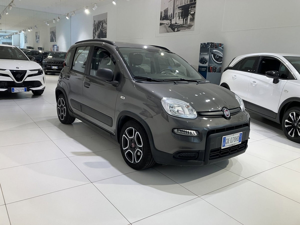 Fiat Panda 1.0 FireFly S&S Hybrid City Cross (3)