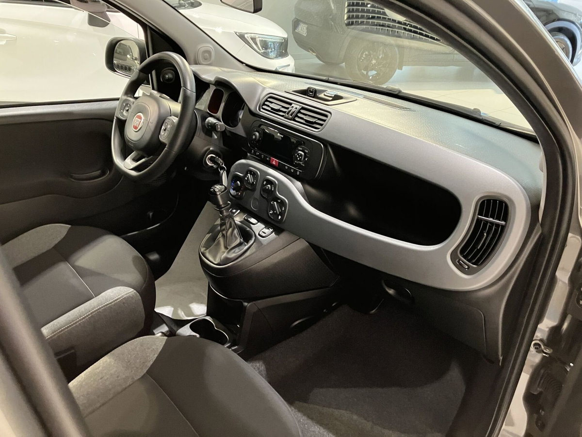 Fiat Panda 1.0 FireFly S&S Hybrid City Cross (8)
