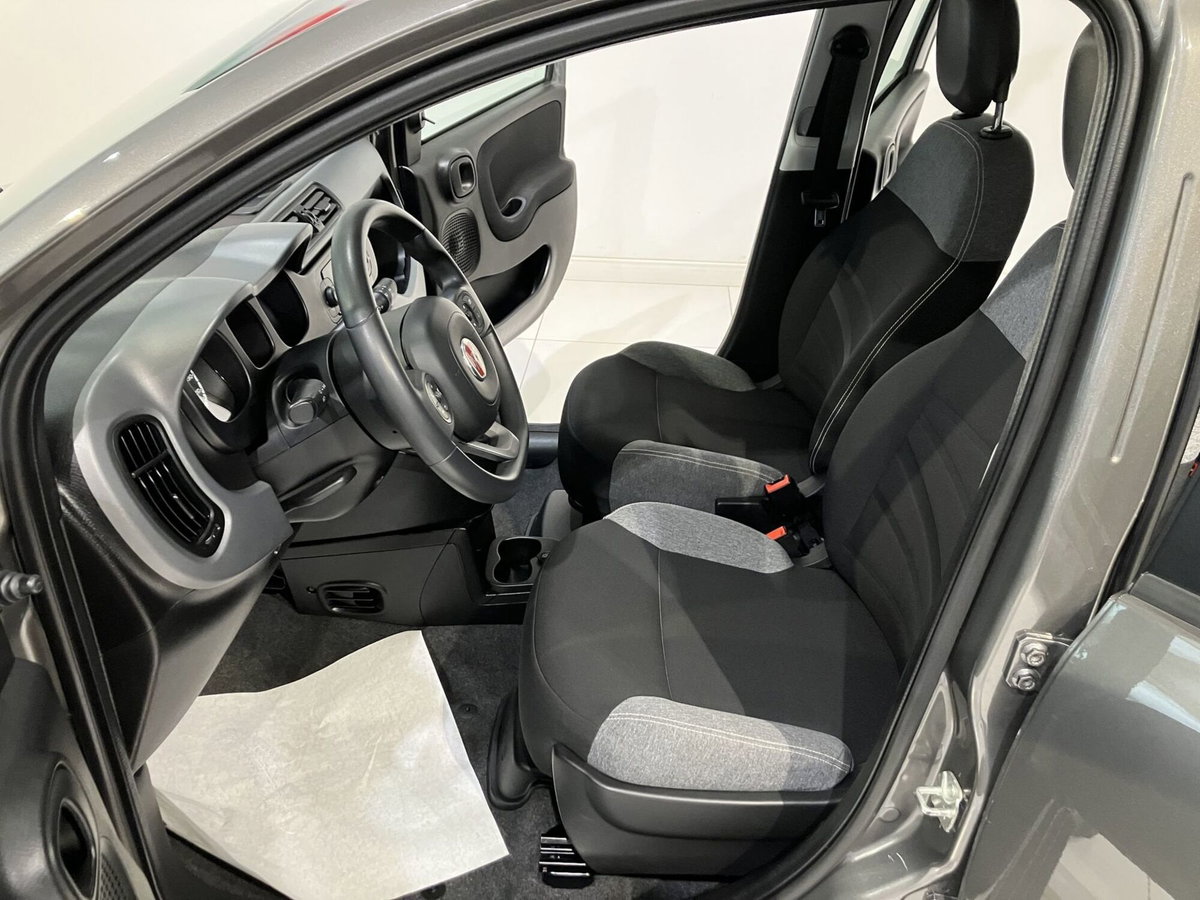 Fiat Panda 1.0 FireFly S&S Hybrid City Cross (9)