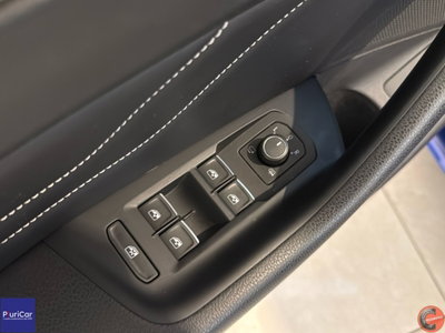 Volkswagen Passat Variant 2.0 TDI SCR 200 CV 4MOTION DSG Executive (19)