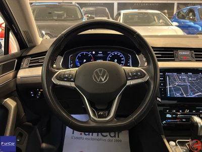 Volkswagen Passat Variant 2.0 TDI SCR 200 CV 4MOTION DSG Executive (9)