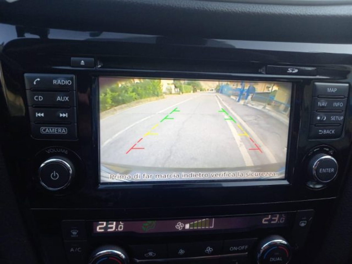 Nissan Qashqai 1.5 dCi N-Vision (11)