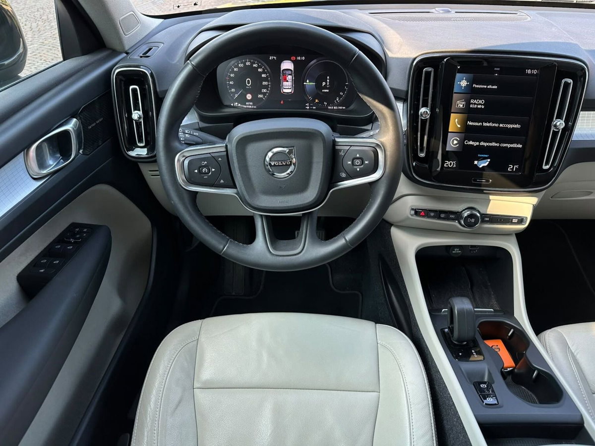 Volvo XC40 T5 Recharge Plug-in Hybrid Inscription Expression (16)