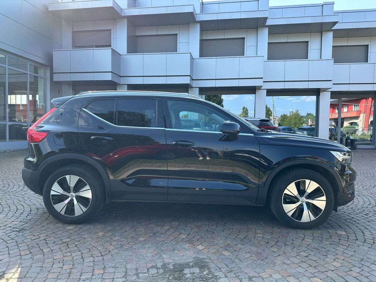 Volvo XC40 T5 Recharge Plug-in Hybrid Inscription Expression (8)