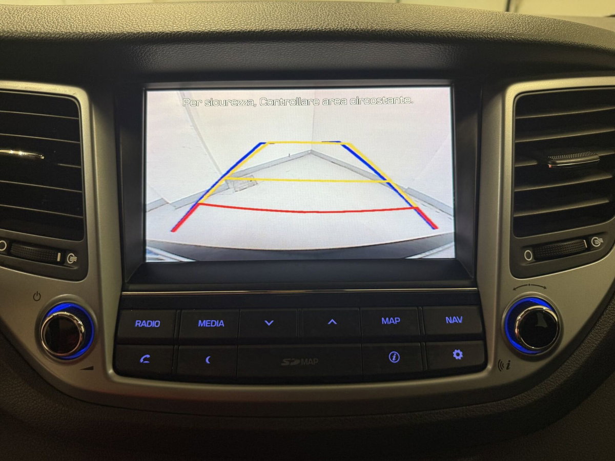 Hyundai Tucson 1.7 CRDi XPossible (11)