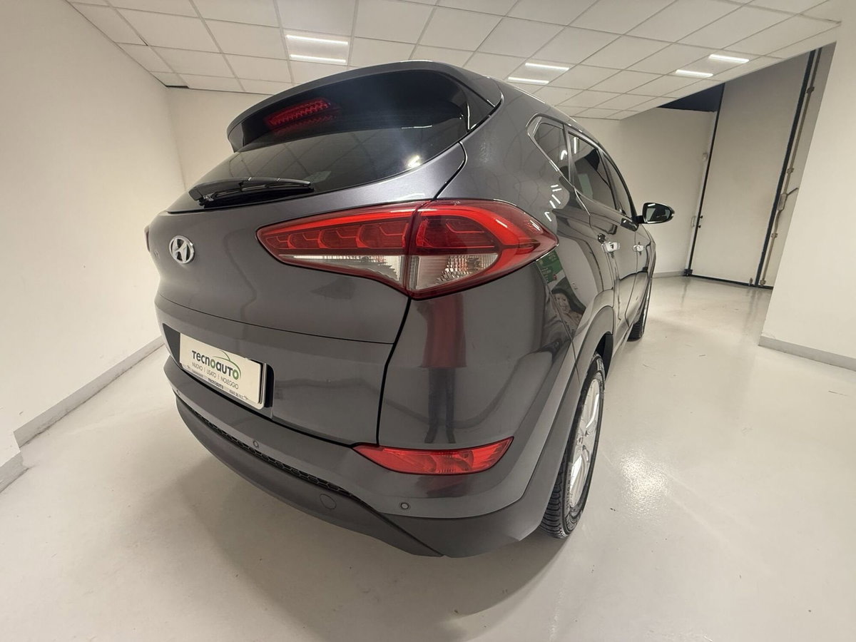 Hyundai Tucson 1.7 CRDi XPossible (16)