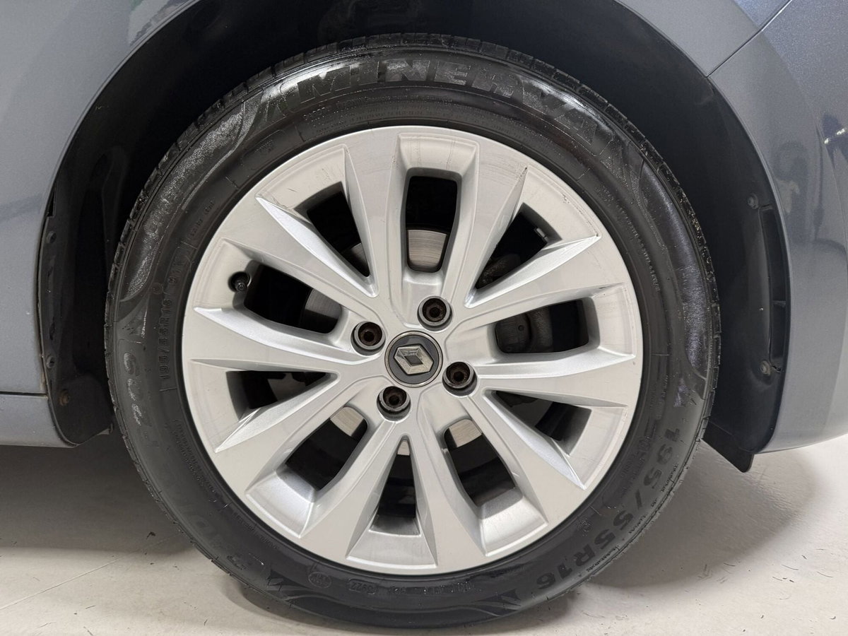 Renault Clio SCe 75 CV 5 porte Zen (9)