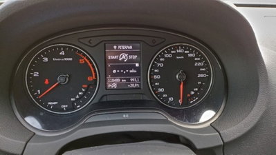 Audi A3 Sportback 1.6 TDI 116 CV S tronic Business (5)