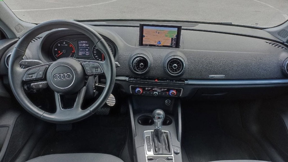 Audi A3 Sportback 1.6 TDI 116 CV S tronic Business (6)