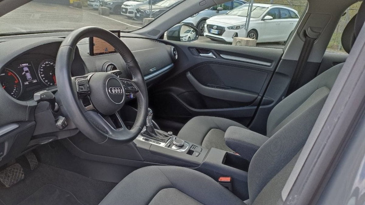 Audi A3 Sportback 1.6 TDI 116 CV S tronic Business (7)