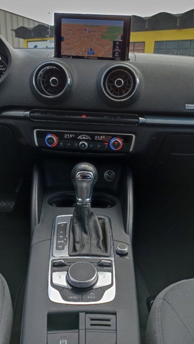 Audi A3 Sportback 1.6 TDI 116 CV S tronic Business (8)