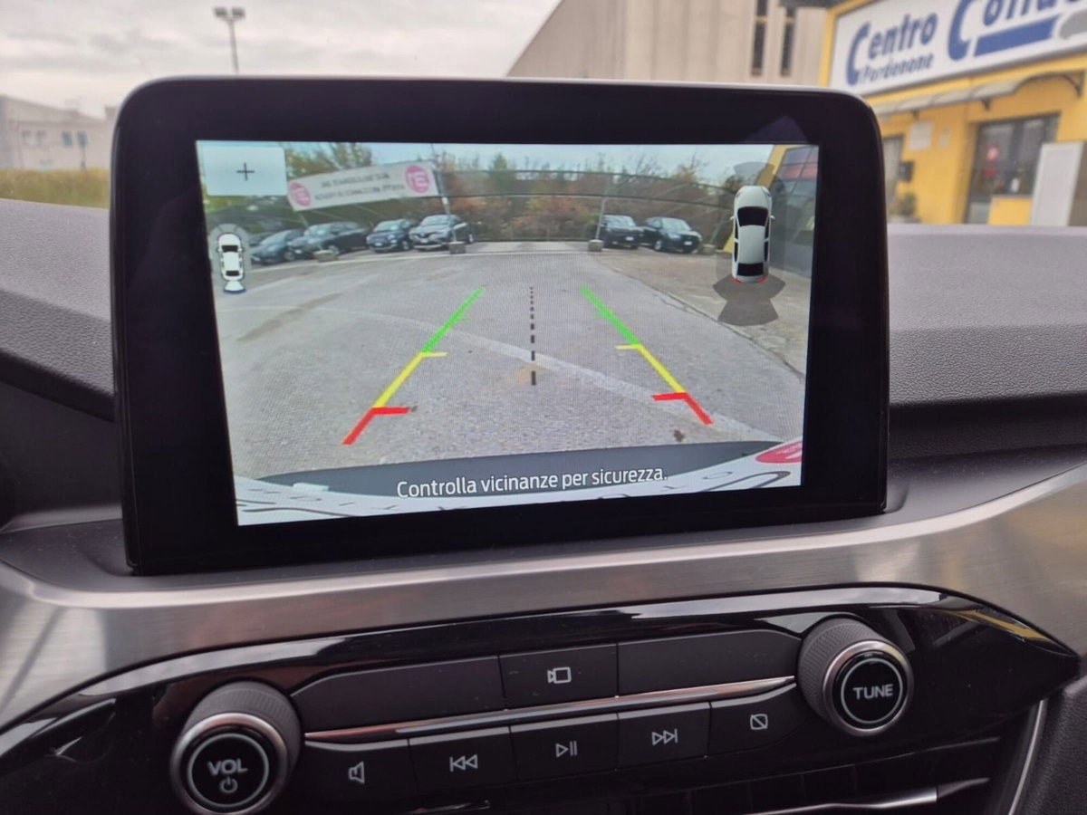 Ford Kuga 2.5 Full Hybrid 190 CV CVT 2WD ST-Line Design (11)