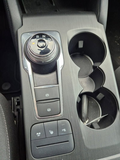 Ford Kuga 2.5 Full Hybrid 190 CV CVT 2WD ST-Line Design (16)