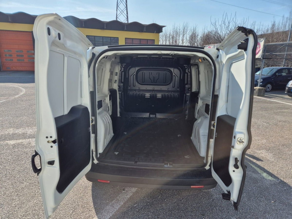Fiat Doblò Furgone cargo maxi 1.6 mjt 120cv LH1 Easy S&S (9)