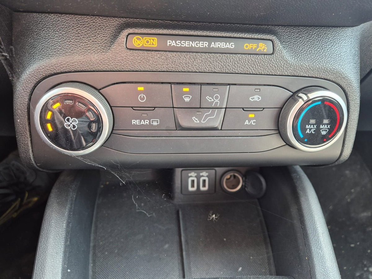 Ford Focus Station Wagon 1.5 EcoBlue 120 CV automatico SW Business (13)