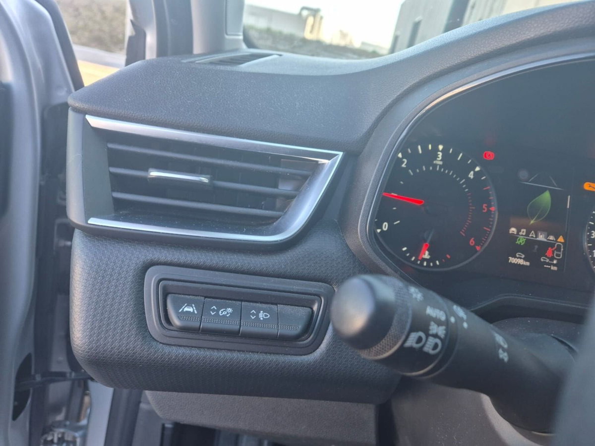 Toyota Yaris 1.5 Hybrid 5 porte Lounge (15)