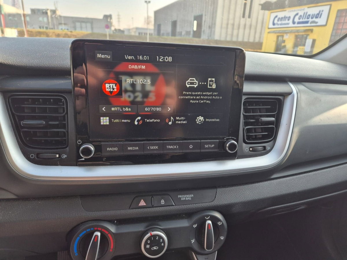 Kia Stonic 1.2 DPI Style (10)