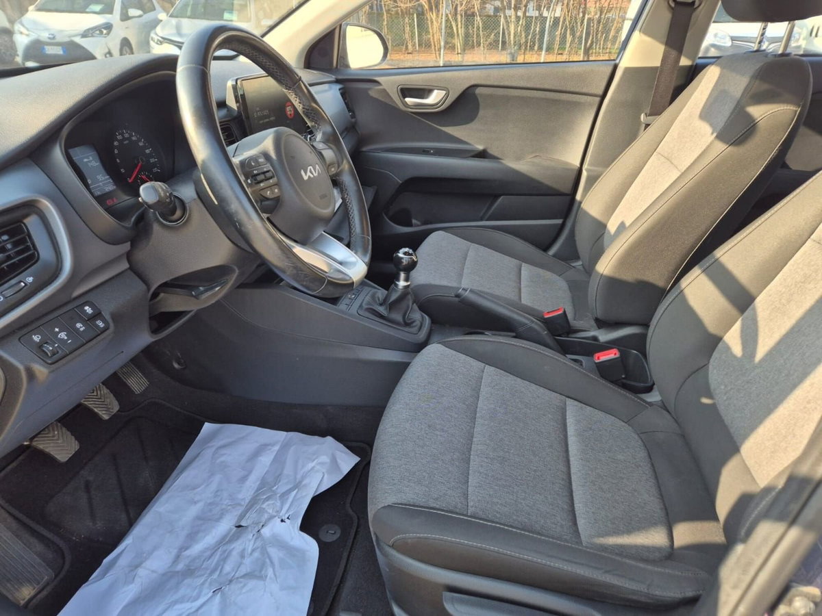 Kia Stonic 1.2 DPI Style (12)