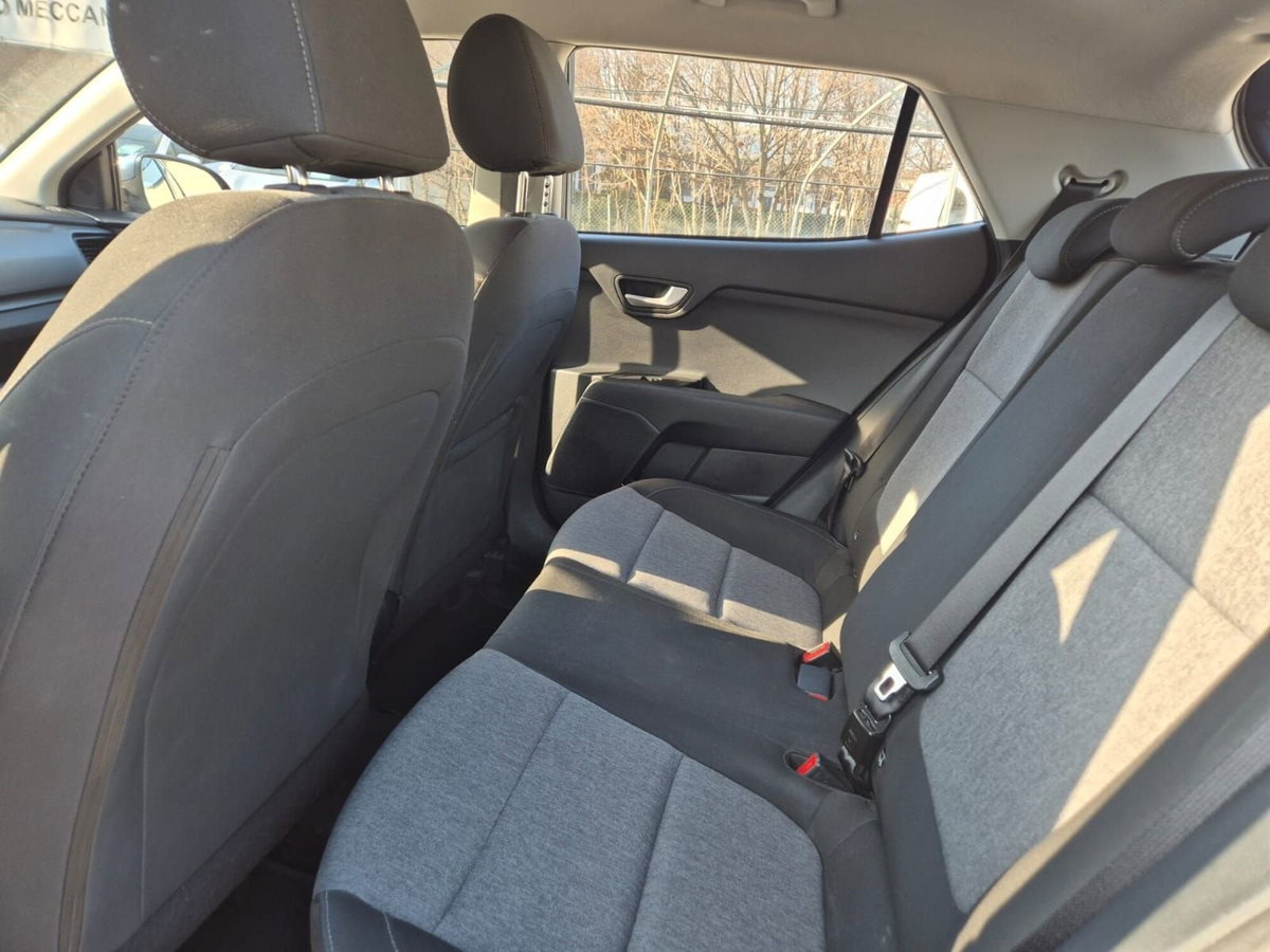 Kia Stonic 1.2 DPI Style (13)