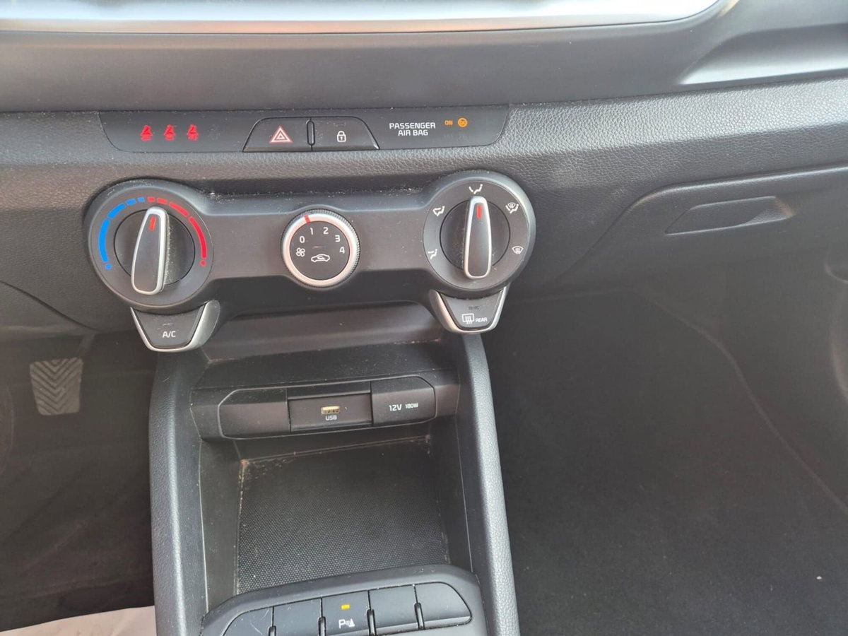 Kia Stonic 1.2 DPI Style (17)