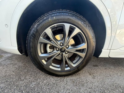 Ford Kuga 2.5 Plug In Hybrid 225 CV CVT 2WD ST-Line (6)