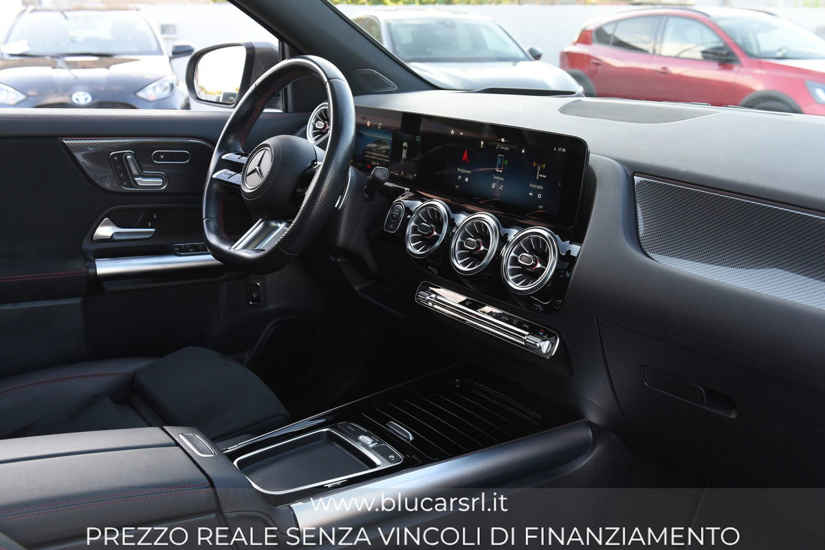 Mercedes-Benz GLA SUV 220 d AMG Line Premium Plus 4matic auto (12)