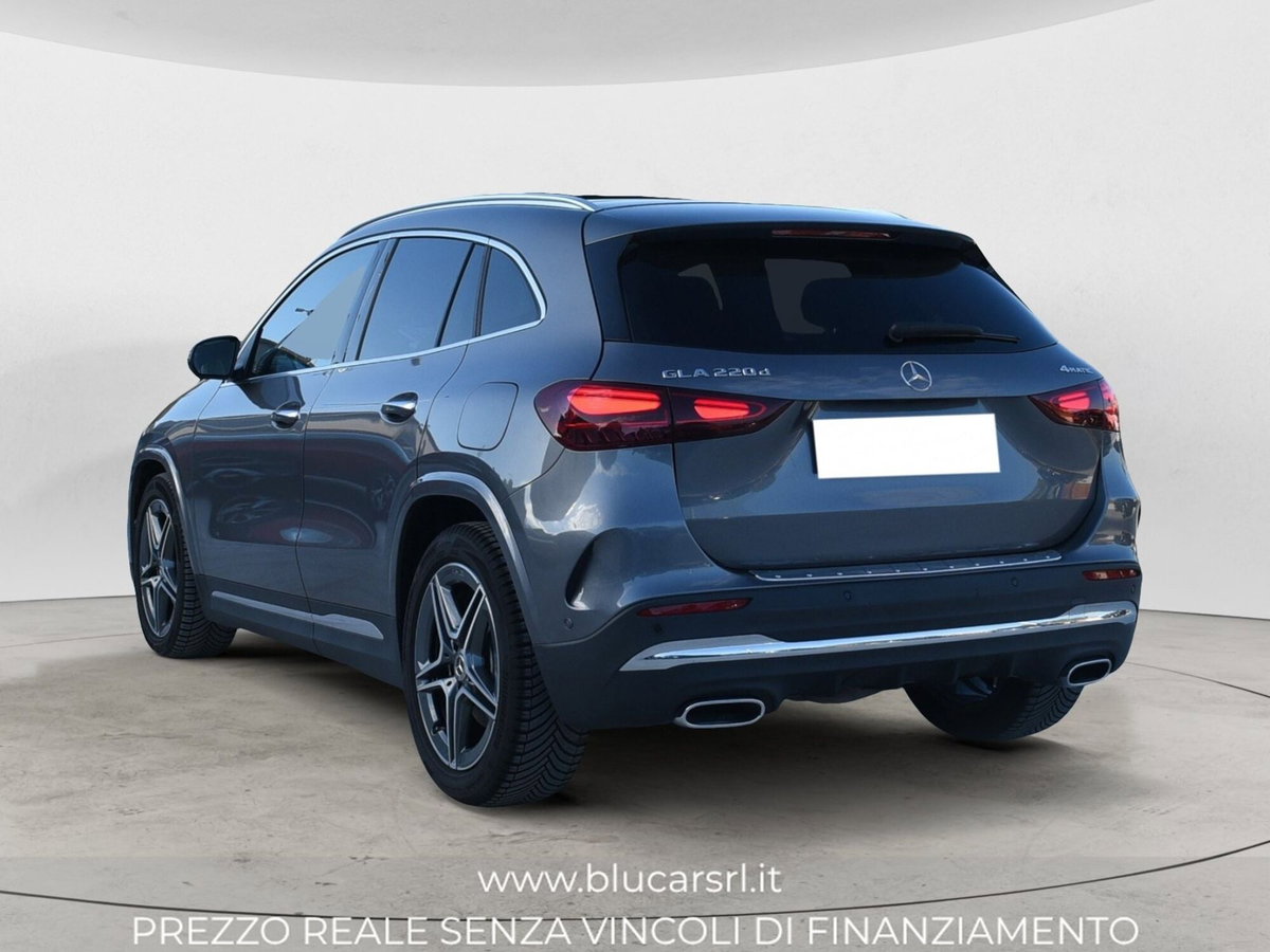 Mercedes-Benz GLA SUV 220 d AMG Line Premium Plus 4matic auto (4)