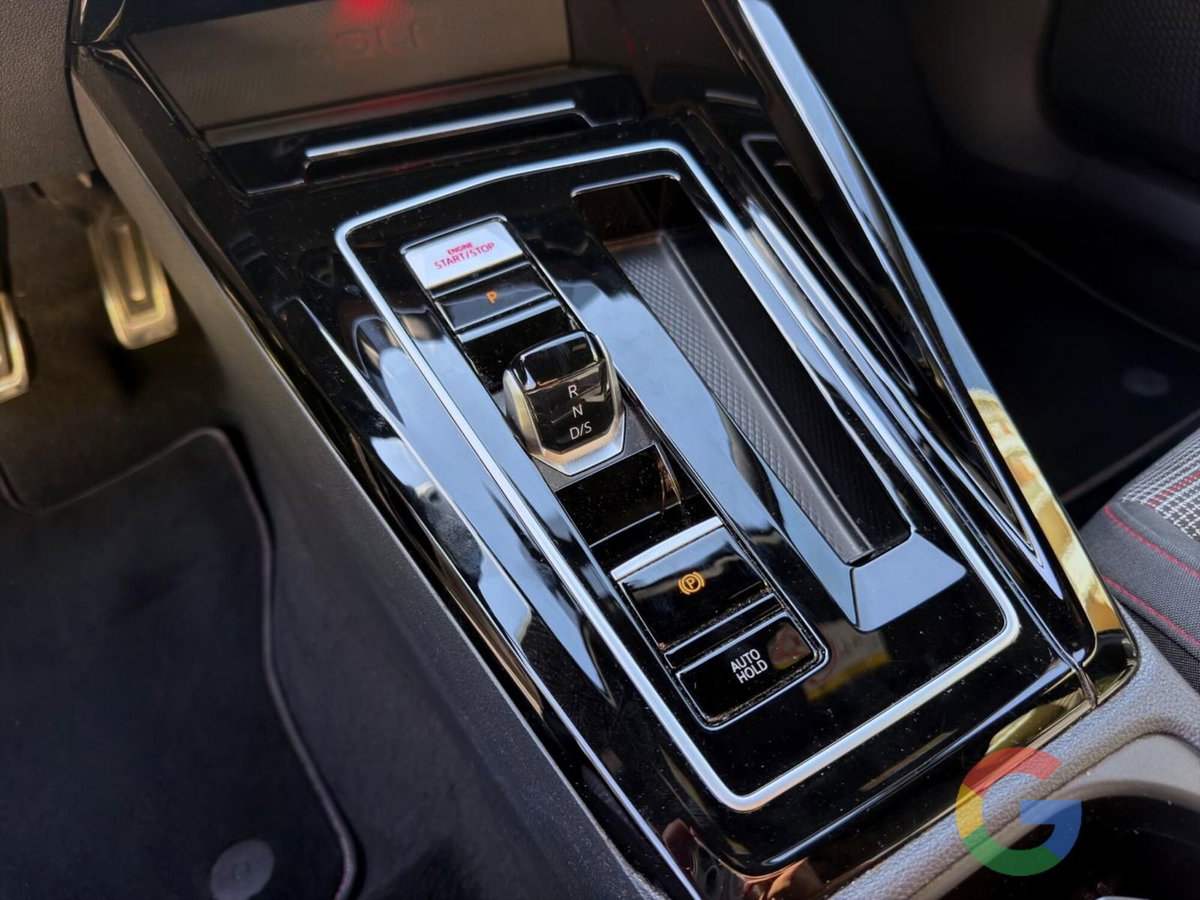 Volkswagen Golf 2.0 TSI GTI DSG (11)
