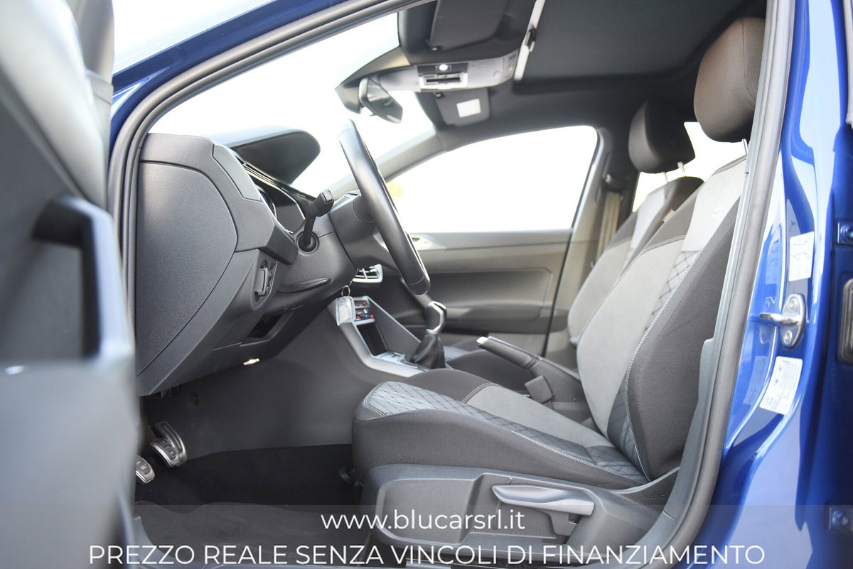 Volkswagen Taigo 1.0 tsi R-Line 115cv (13)